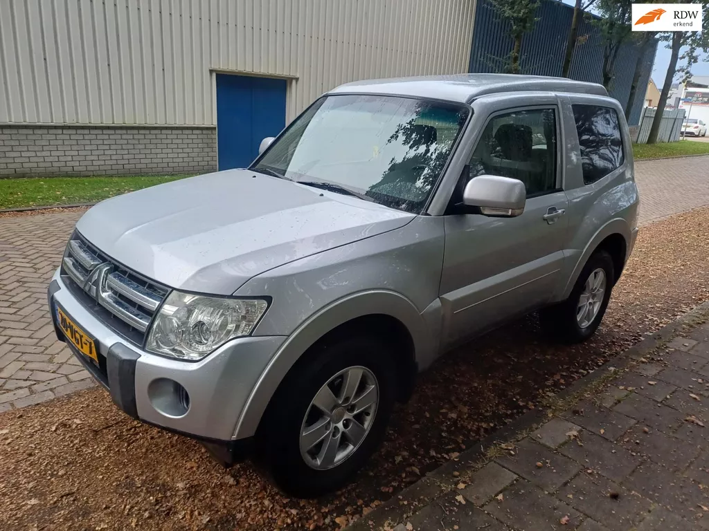 Mitsubishi Pajero 3.2 DI-D Invite High Roof Van